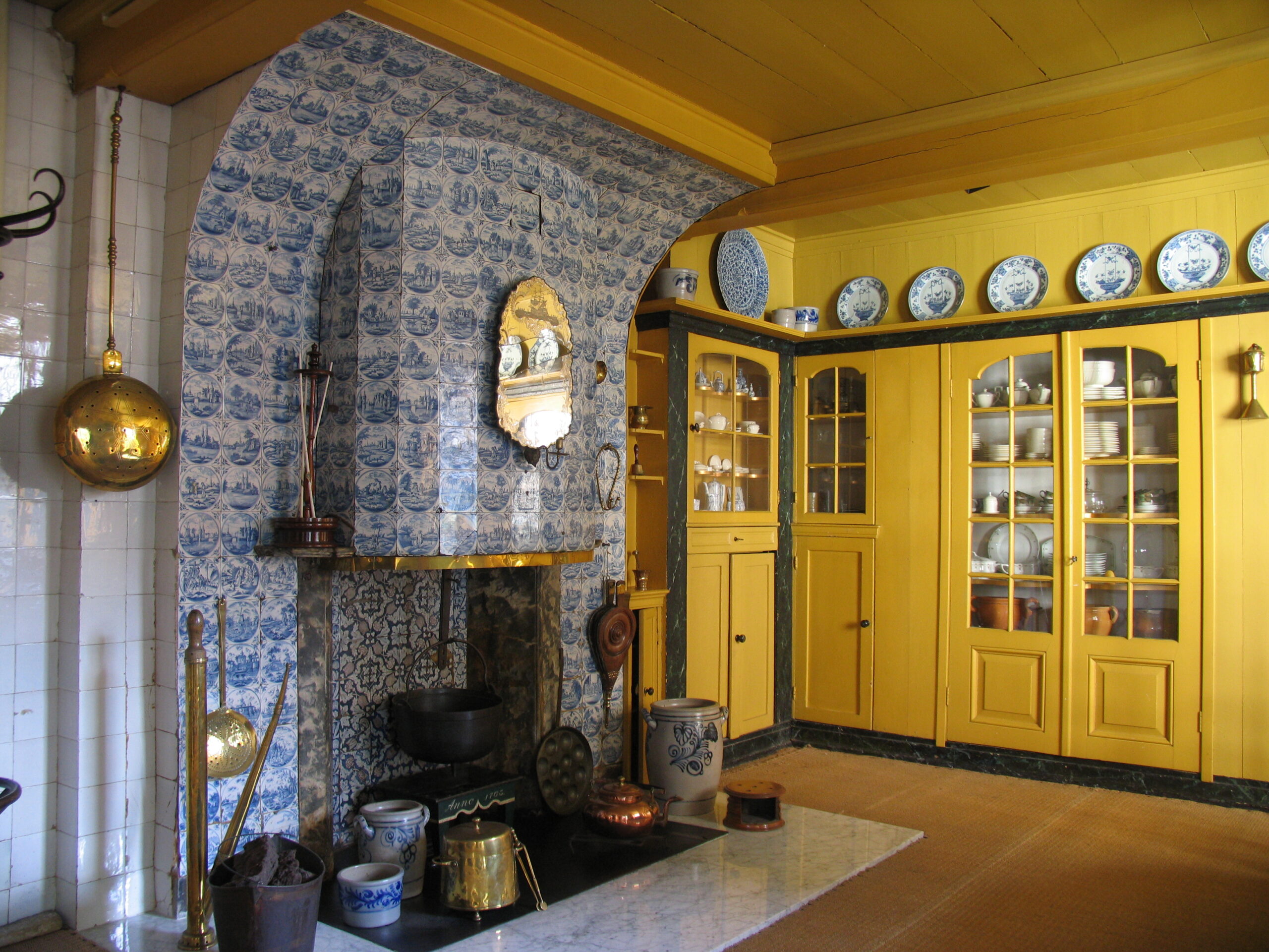 Kijkje in de pronkkeuken van het Honig Breethuis. Foto Ruud van Ritbergen