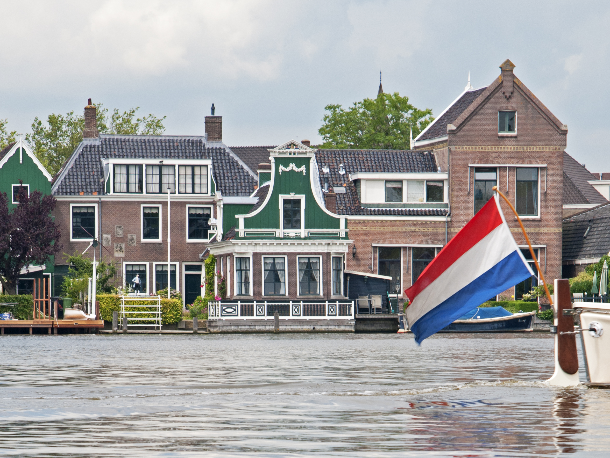 ZAANZIJDE_VLAG_LIGGEND_AK