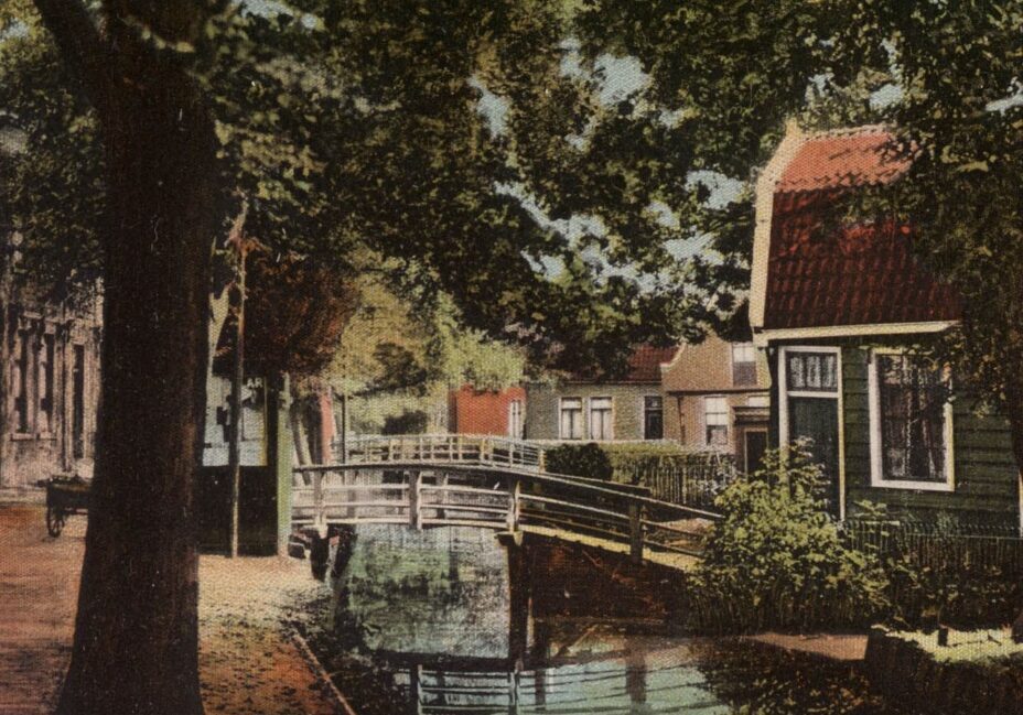 De wegsloot in Zaandijk voor de demping in 1925.